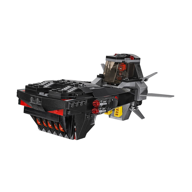 lego iron skull sub attack