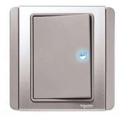 Schneider NEO Saklar Engkel Silver