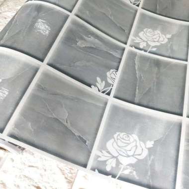 Wallpaper Stiker Dapur Motif Anti Minyak Berkualitas 5 m x 45 cm Bunga Abu