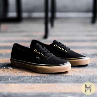 vans authentic black/rubber