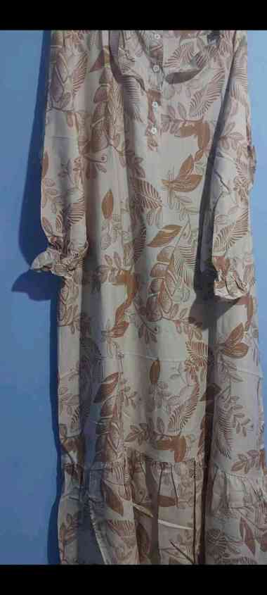 Gamis Wanita Bunga Rayon Cream