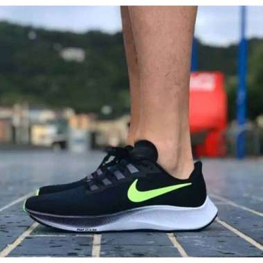 pegasus 37 black