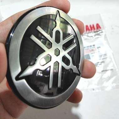 Emblem Logo Yamaha Byson (5.5Cm) Asli Yamaha - Hitam