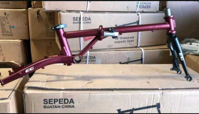 Frame carbon deals sepeda lipat