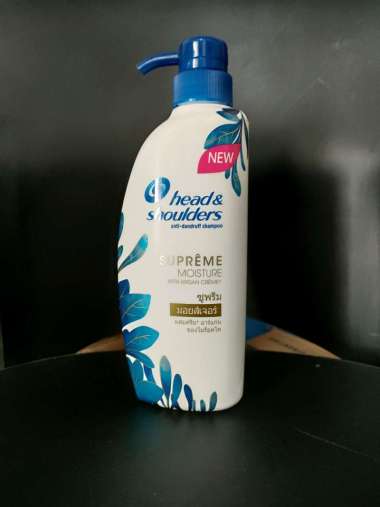 Head & Shoulders Supreme Shampoo