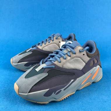 Yeezy 700 V3 Original Terbaru Mei 2022 