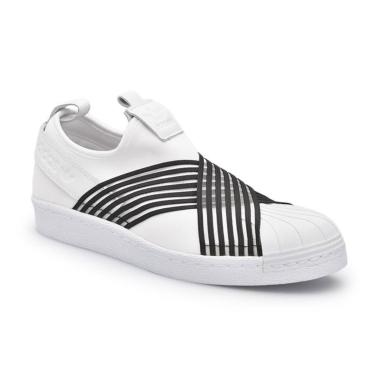 adidas slip on wanita