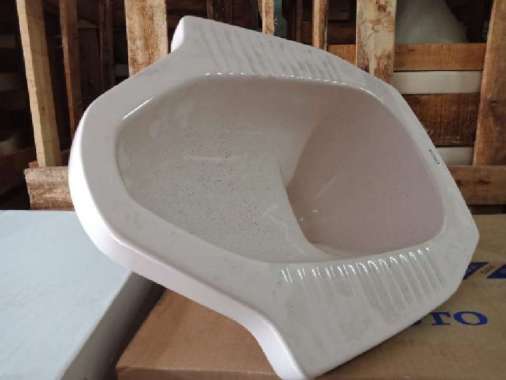 Closet jongkok TOTO CE7 pastel pink (Gosend)