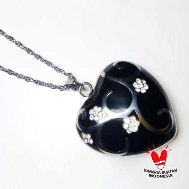 VeE Liontin Titanium Batu Giok Hitam Love Jumbo - Terapi Kesehatan  Hitam