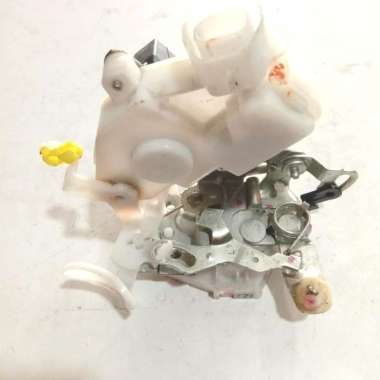Door Lock Depan Kiri-LH Toyota Grand Avanza Original