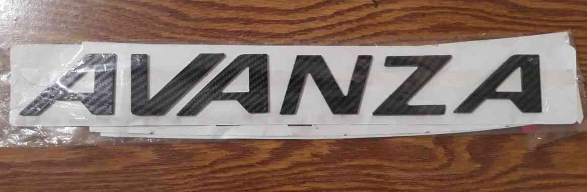 Emblem Kap Mesin Avanza Carbon Carbon