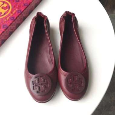 harga flat shoes tory burch asli