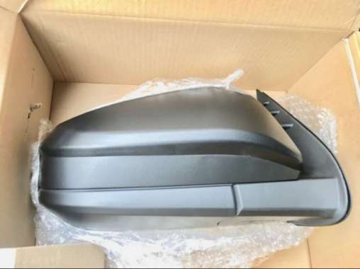 Spion Hilux Revo 2016 single cabin Multicolor
