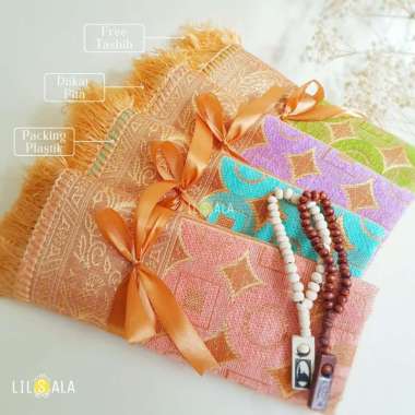 [AR1][ Sajadah pastel emas free tasbih kayu gratis bingkisan souvenir tahlilan kado 40 harian UMROH 