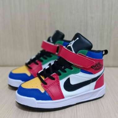 nike air sneaker boot