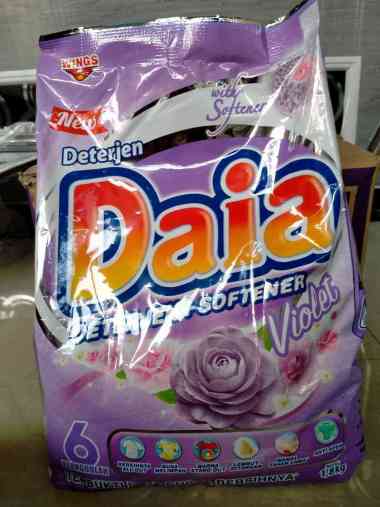 Promo Harga Daia Deterjen Bubuk + Softener Violet 850 gr - Blibli