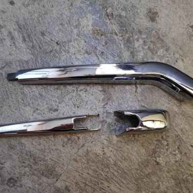 Cover Wiper Belakang Chrome Calya Sigra - Chrome