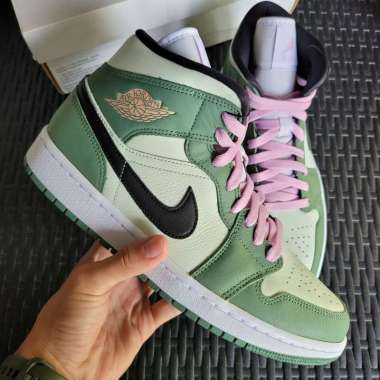 Air Jordan 1 Mid Dutch Green (W)