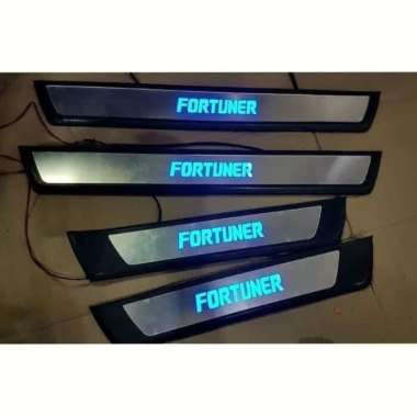 Sillplate / Silplate Samping Mobil Toyota Fortuner Lampu Led