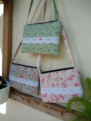Tempat Pensil Pouch HP Tas Kosmetik Mukena Handmade Kain Motif Lucu Segiempat TPanj