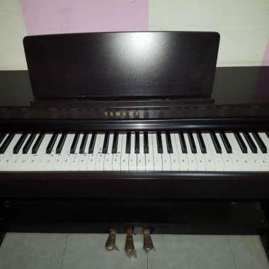 YAMAHA CLAVINOVA