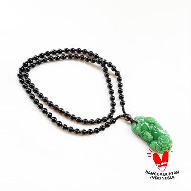 Vee Batu Giok Ukir Pixiu Handmade Kalung Liontin Hijau Tua