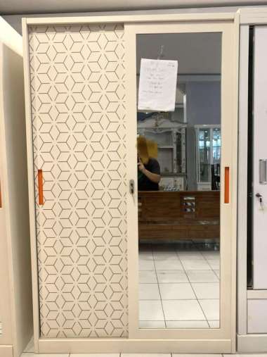 lemari pakaian besi sleding minimalis