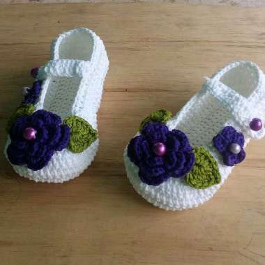 sepatu bayi perempuan rajut 1 tahun lucu murah viral kekinian bisa custom natural + ungu 11