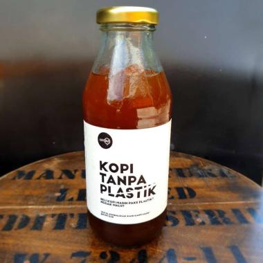 Jual Es Kopi Americano Ice Coffee Americano 350ml Botol Rp 7k Refundable Murah September 2020 Blibli Com