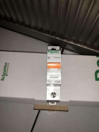 MCB SCHNEIDER 1 phase 50 amper DOMAE 1phase 50a
