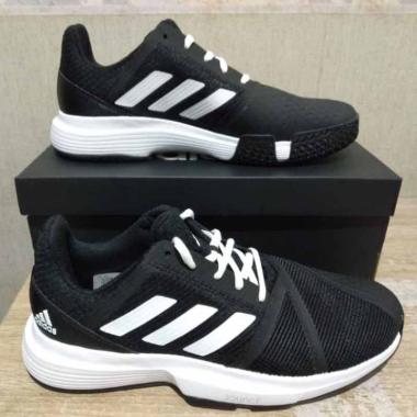 Daftar Harga Sepatu Tenis Lapangan Adidas Termurah 2020 Blibli