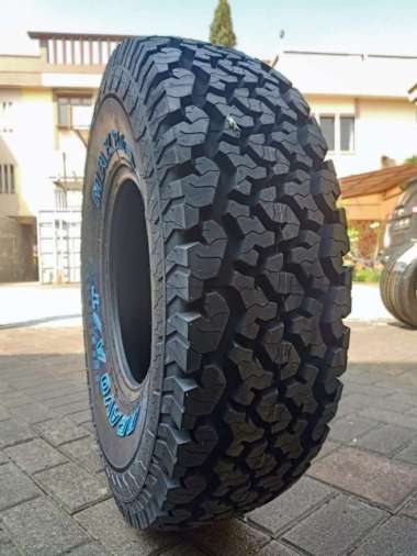 BAN OFFROAD MOBIL 4WD Maxxis Bravo AT980 size 33 X 12.5 R15