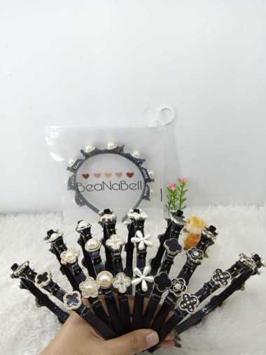 Bando Plastik Model Jepit Bunga Jepit Clover Mutiara Bando Motif Bunga Korea RANDOM