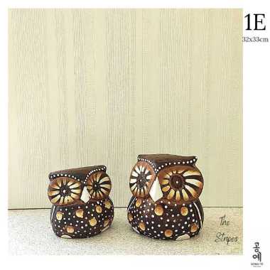 alas foto produk background backdrop fotografi motif garis garis dan bunga The Stripes E
