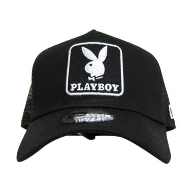 clothing-trucker-hat-playboy-topi-pria 