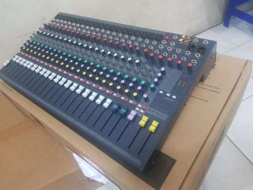 Harga mixer soundcraft efx 12