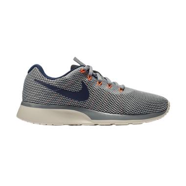 NIKE Tanjun Racer Women Sepatu Lari Wanita - Grey