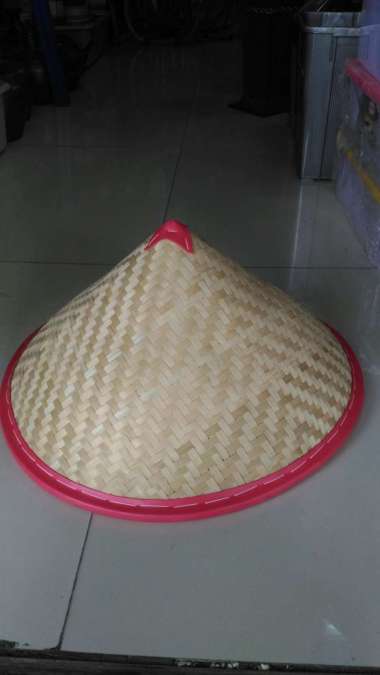 Topi caping bambu anyam