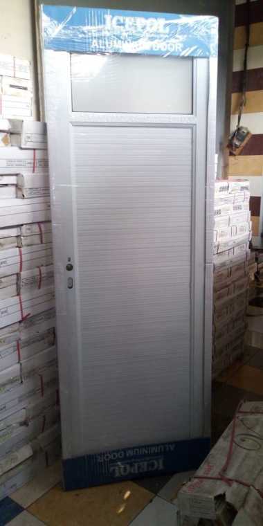 PINTU KAMAR MANDI WC ALUMUNIUM PUTIH DENGAN KACA + HANDLE ICEPOL ENGSEL KIRI
