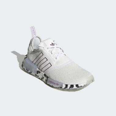 Harga Nmd R1 Putih Terbaru Juli 2022 