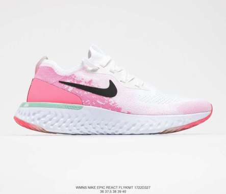 black nike epic react womens