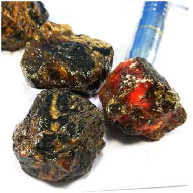 NATURAL BAHAN BATU AKIK NATURAL REDISH KATILAYU ORIGIN CIREBON ASLI NATURAL AMBER HARGA PER 1KG