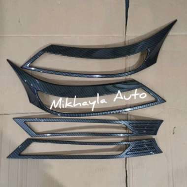 Garnish List Lampu Depan Carbon Avanza Xenia Veloz 2019-2021