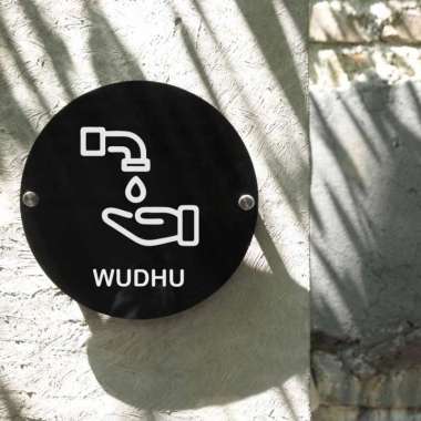 Logo Tempat Wudhu - Wall Decor Sign Akrilik Hitam Lingkaran 20 Cm
