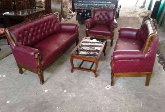 Sofa 321 plus meja type romawi merah maroon