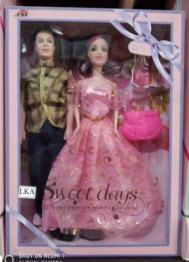 MAINAN ANAK PEREMPUAN BARBIE SET DENGAN PERLENGKAPAN NYA MAINAN BAYI EEE