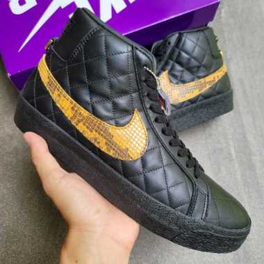 Nike Zoom SB Blazer Mid QS Supreme Black Snakeskin