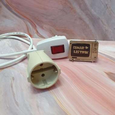 Stop Kontak Bulat + Saklar On-Off + Kabel 5 M