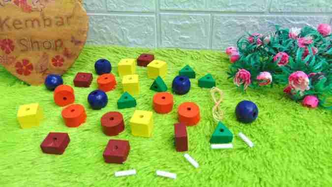 APE-RONCE-MIKA APE Mainan Anak Meronce Geometri Kayu Spon Edukasi Kreatifitas Ronce Anak Motorik Ana