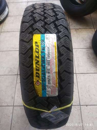 Ban mobil Dunlop SP Qualifier TG20 235/75 R15